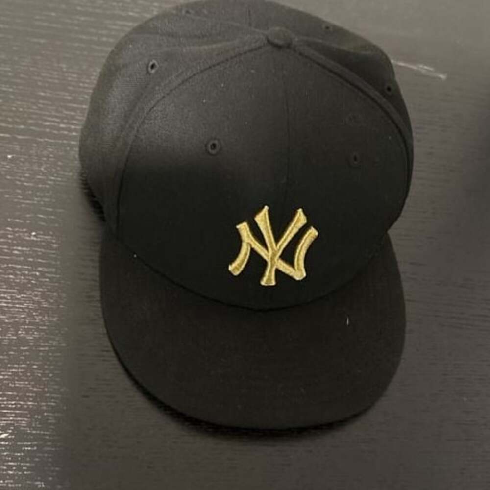 New Era New York Yankees Black Metallic Gold 59FIFTY Fitted Cap